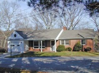 524 Hillcrest Cir, Boone, NC 28607