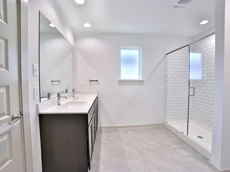 3810 Lila Lake Ln — Photo 17