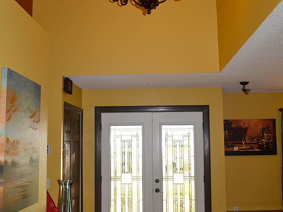 2nd image of 717 Harland Ct