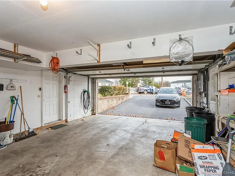 Victoria Ln — Photo 19