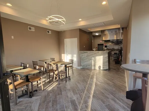 1050 S 4th St, Camden, NJ 08103