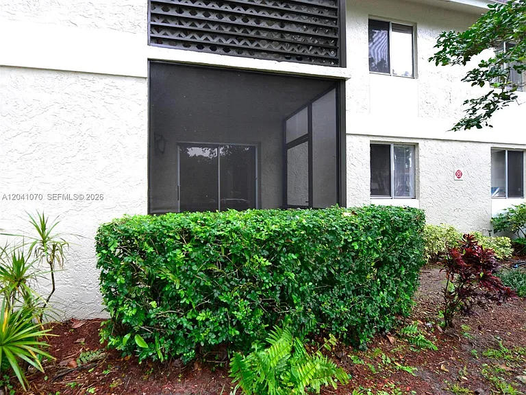 703 Gardens Dr #102 — Photo 1