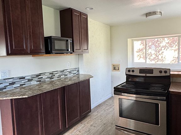 2nd image of 518 8th St