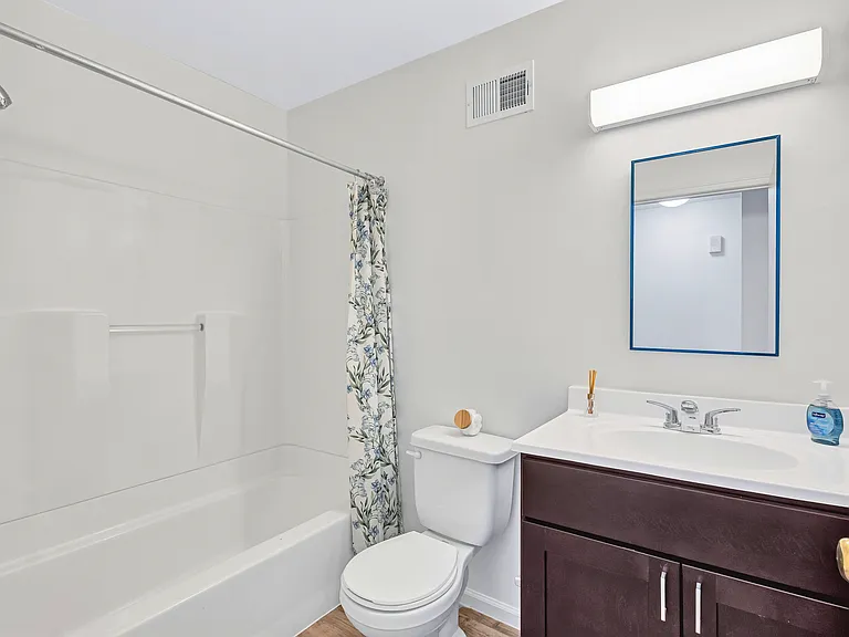 Bon Secours Apartments — Photo 12