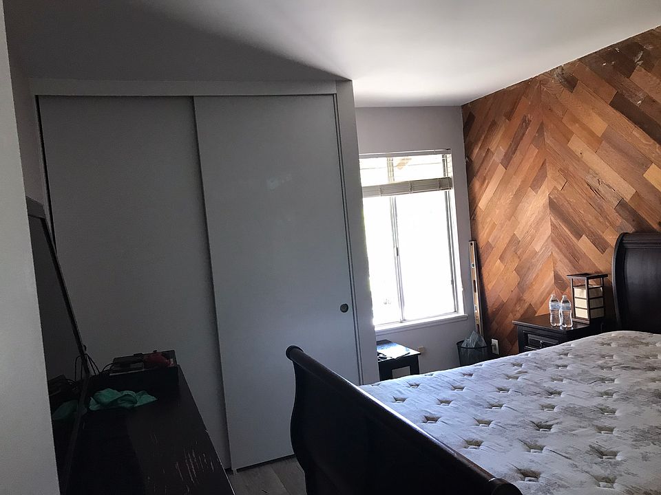 2nd image of 3081 Miramar Ct