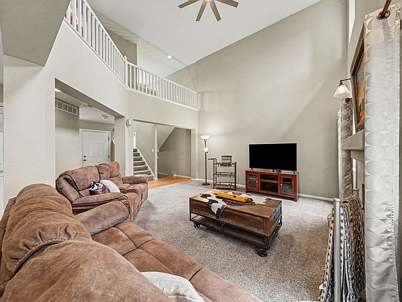 5th image of 2632 Paddington Rd
