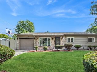 168 Bedford Rd, Bolingbrook, IL 60440