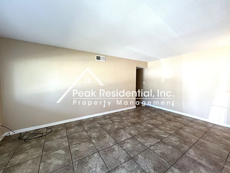 3101 Gardendale Rd — Photo 3