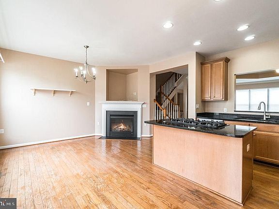 4th image of 16305 Flotsam Ln