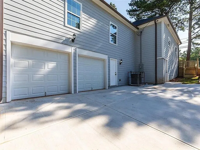 1569 Jonesboro Rd SE — Photo 27