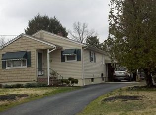 107 Main St, Middlesex, NJ 08846