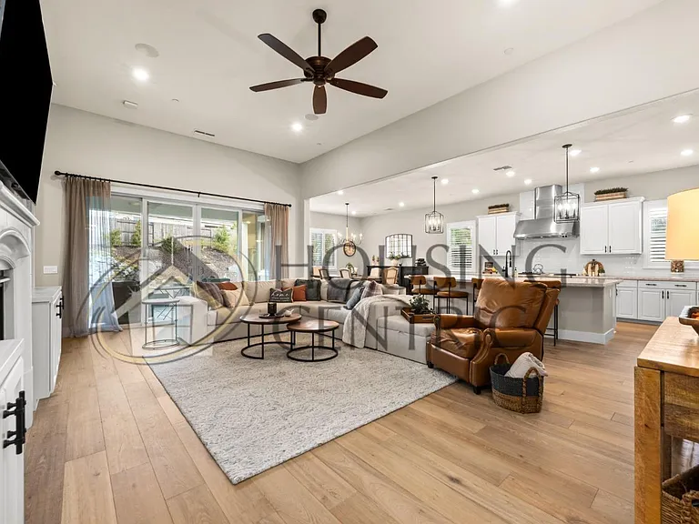 3061 Calypso Cir — Photo 13