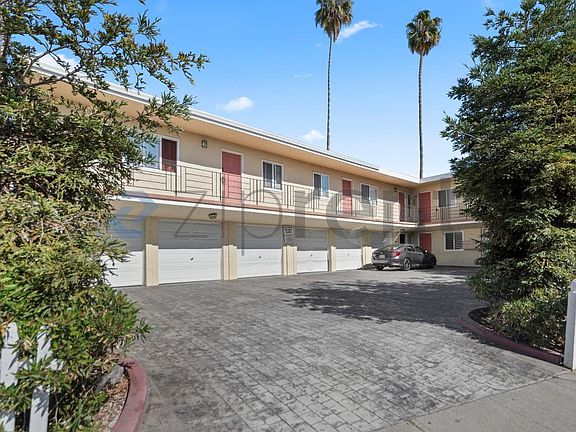 2nd image of 26910 Manon Ave APT 2