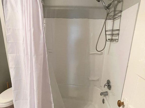 5th image of 151 Western Ave APT 1