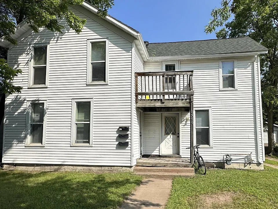 924 Water St #3