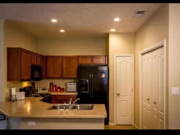 2462 Corvara Dr SE, Rio Rancho, NM 87124