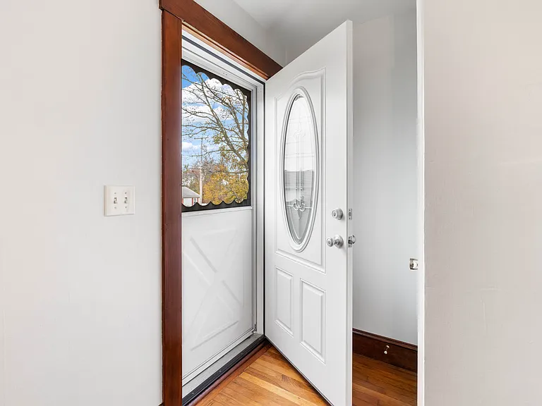 261 Turnpike Ave #1 — Photo 5