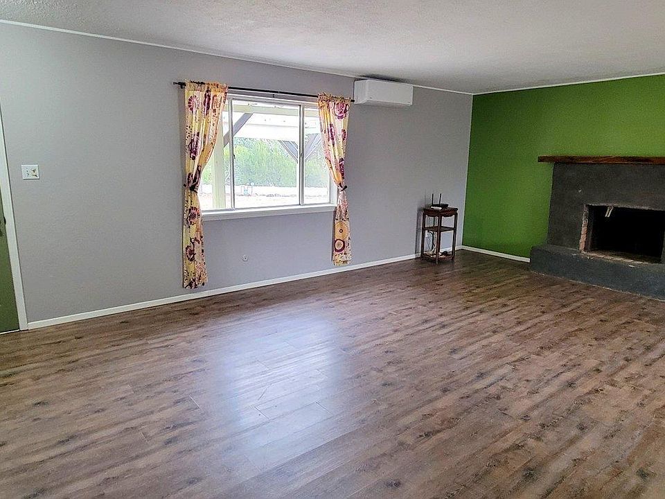 1st image of 2105 Delk Dr