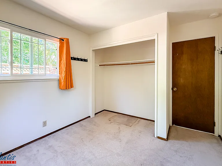 207 Harding Ave — Photo 6
