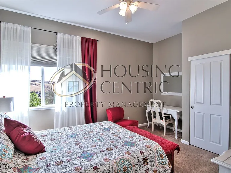 1323 Souza Dr — Photo 27