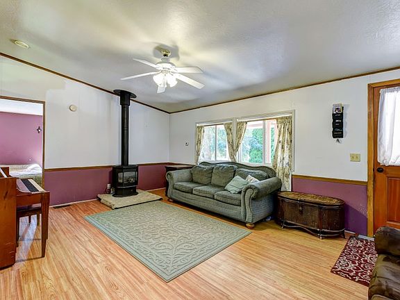 5th image of 1326 Pilchuck Dr