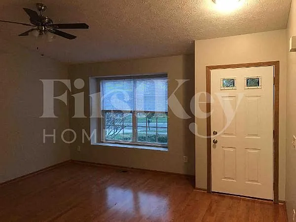3 bed, 2.5 bath, 1540 sqft, $2,750 — Photo 2