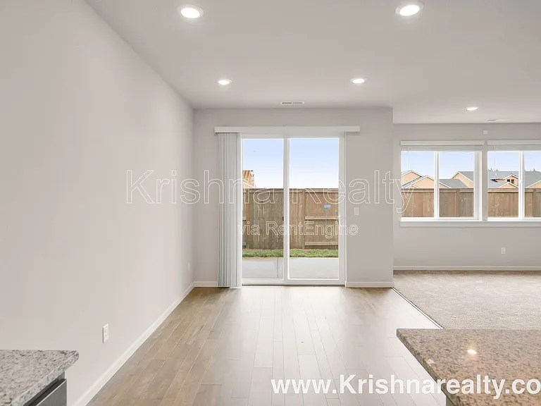 1004 S 31st Ave — Photo 17