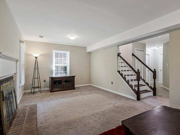 4th image of 5953 Norham Dr