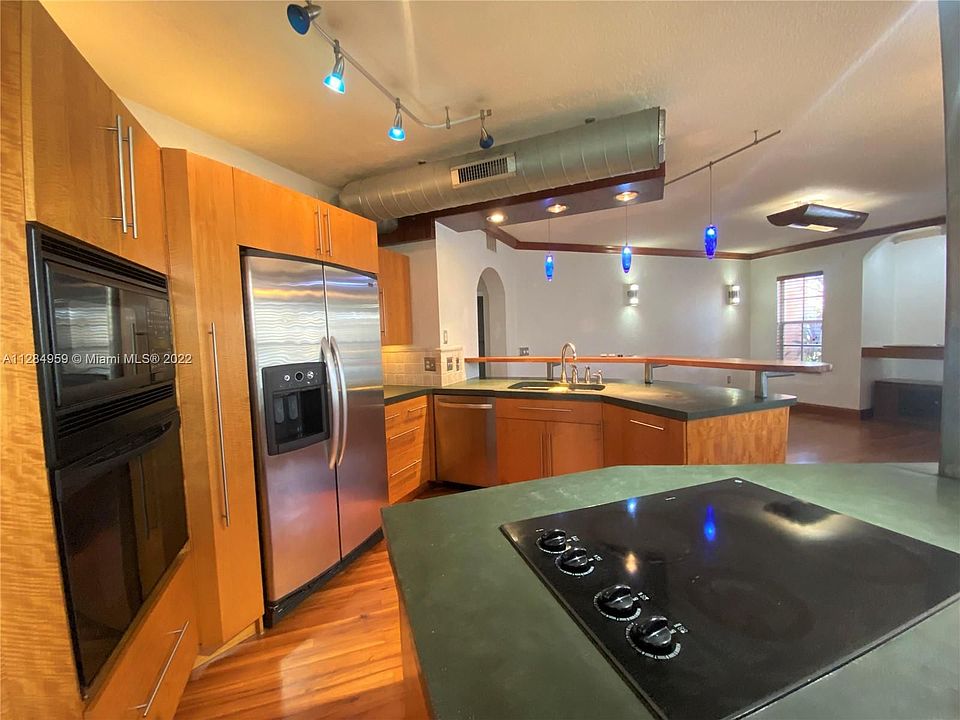 1st image of 1309 Belmont Ln #1309