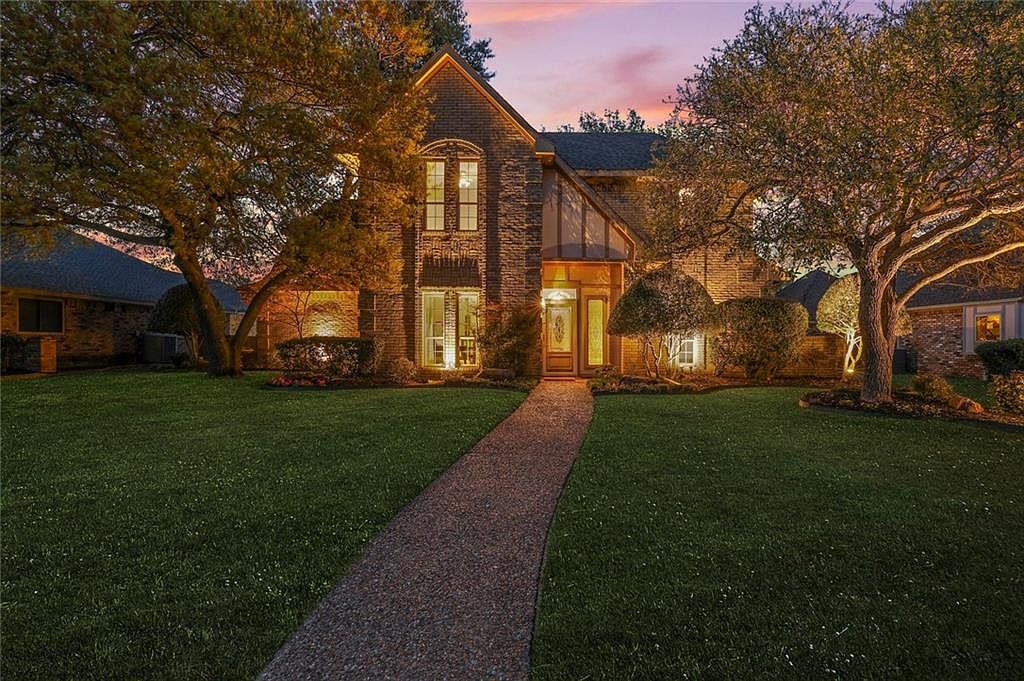 1537 Sussex Dr, Plano, TX 75075 | Zillow