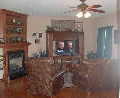5th image of 2085 SE Leeann Dr