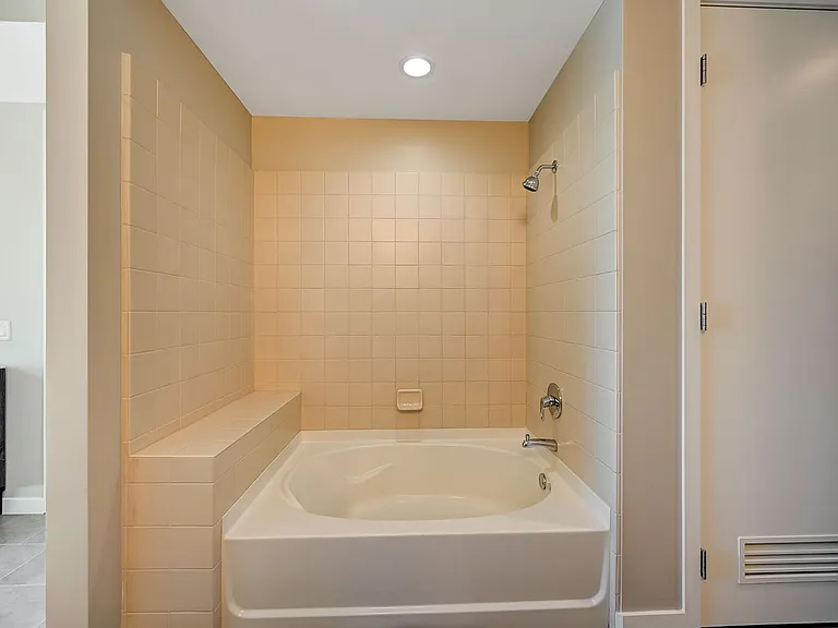 353 Bonneville Ave #439 — Photo 23