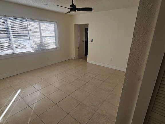 3rd image of 4306 E Clifton St
