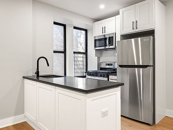 3rd image of 105 Bennett Ave #54B