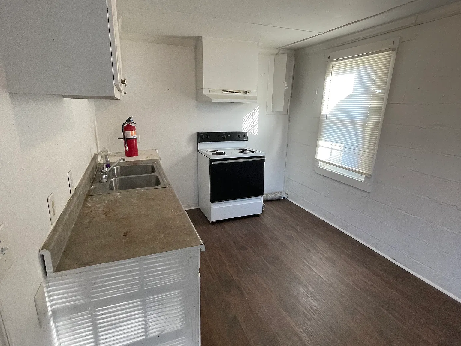 407 S Alford — Photo 2