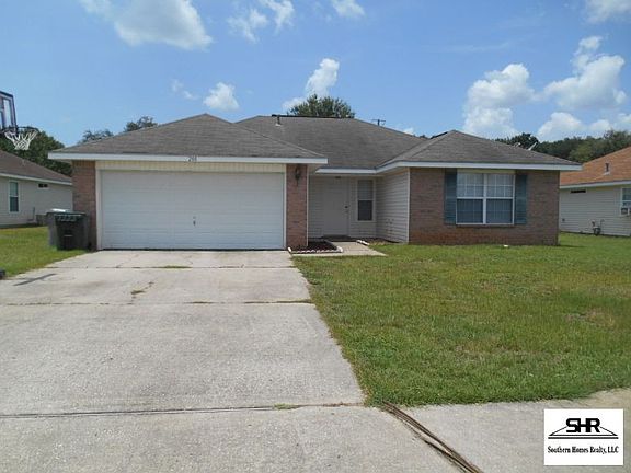 2nd image of 208 Darrah Cir