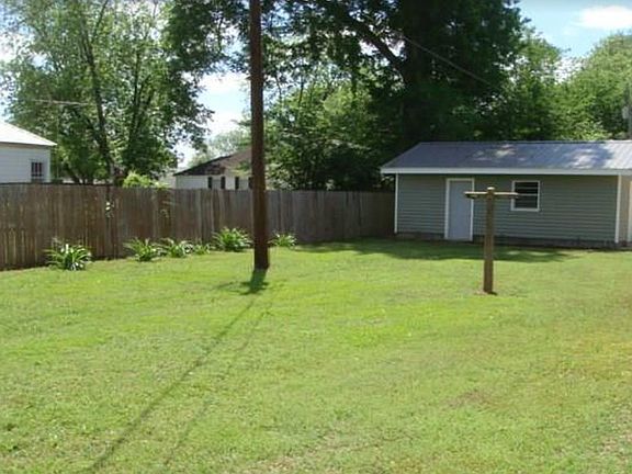 3rd image of 412 Talladega Ave