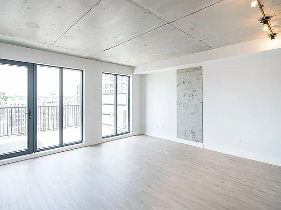 3rd image of 815 Flatbush Ave #721