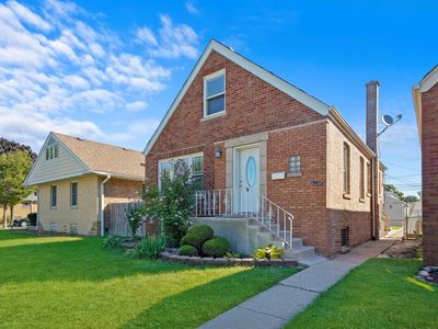 5607 S Meade Ave, Chicago, IL, 60638