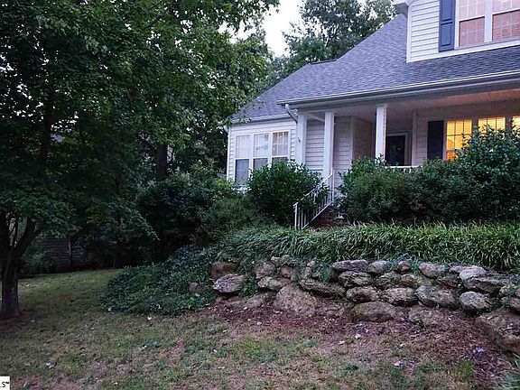 3rd image of 308 Beckenham Ln