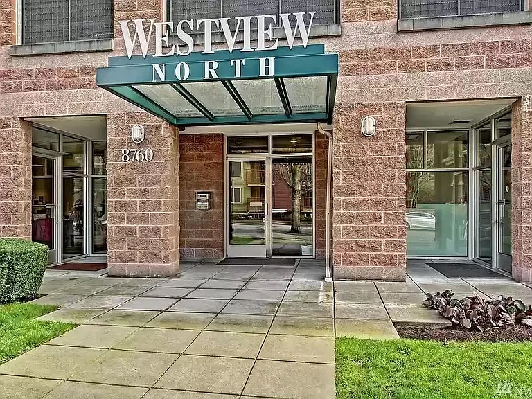 8760 Greenwood Ave N #407 — Photo 4
