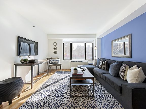 2nd image of 189 Avenue C APT 4B