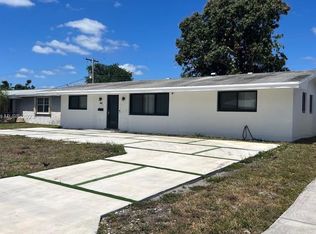 7631 NW 14th St, Pembroke Pines, FL 33024