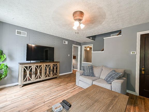 2nd image of 224 E Tate St Lot 5