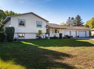 908 Amanda Ct, Holmen, WI 54636