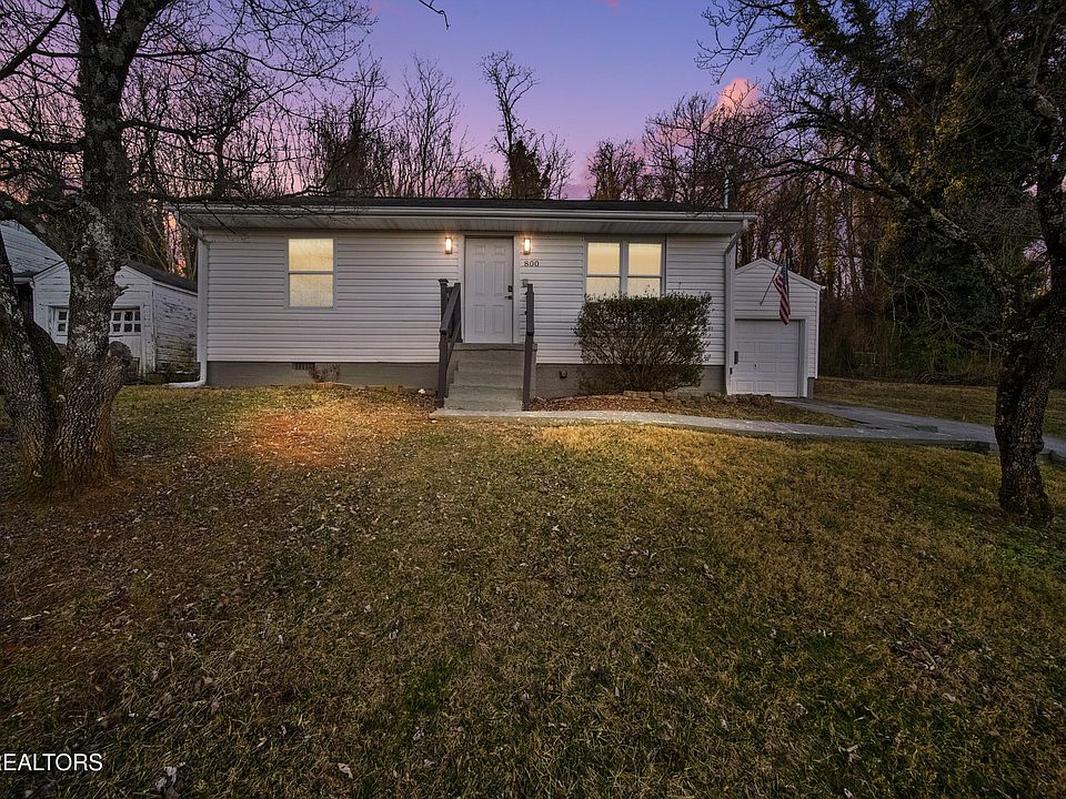 1st image of 800 Gertrude Ave