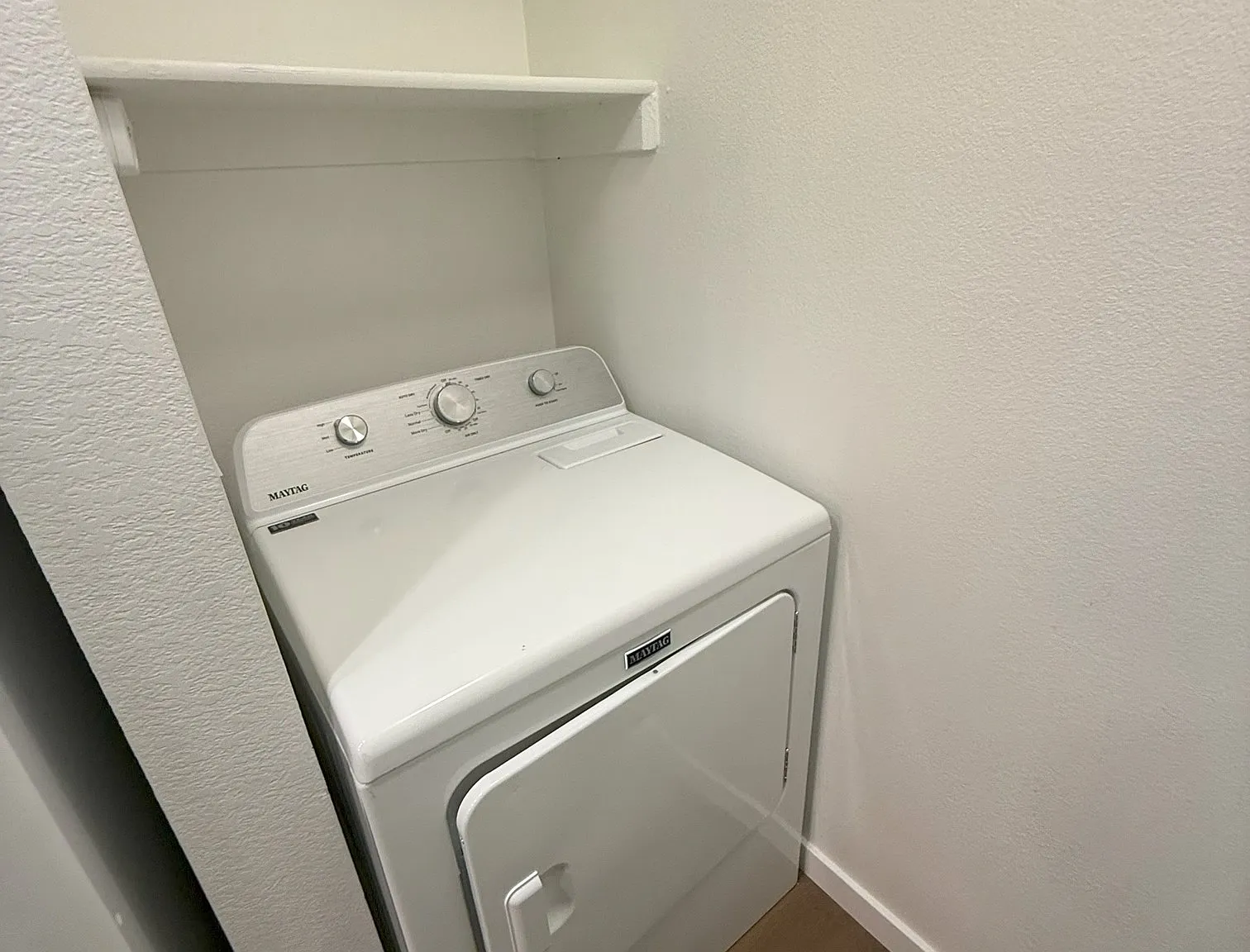 2 bed, 900 sqft, $1,695 — Photo 3