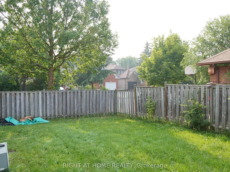 50 Oldhill St — Photo 22