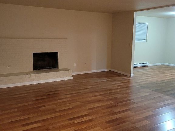 4th image of 16 147th Ave SE APT 1