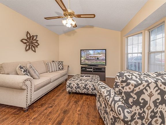 3rd image of 5673 Cheryl Dr